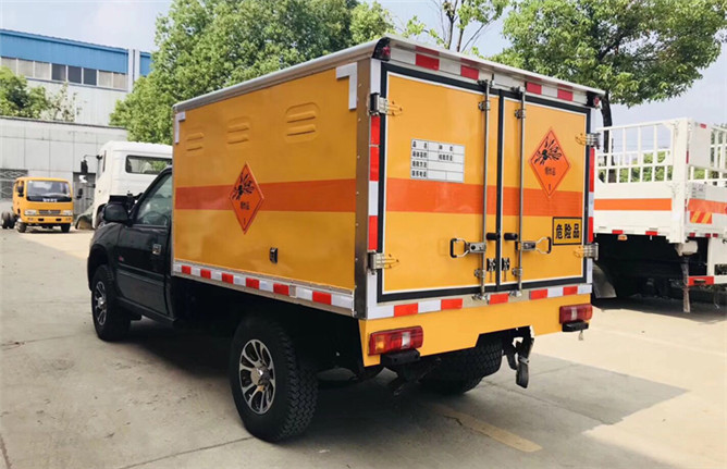 爆破器材運輸車價格.jpg