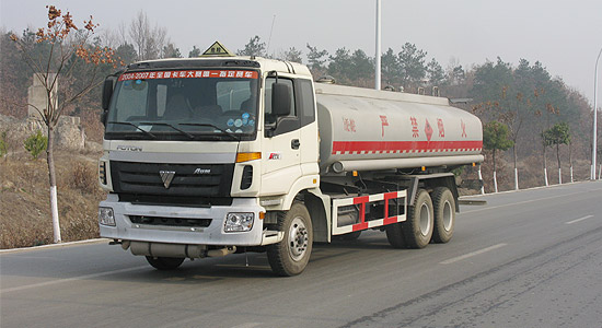 歐曼后雙橋化工液體運輸車 