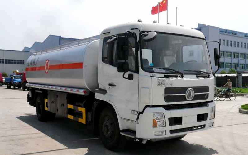 東風天錦化工液體運輸車 